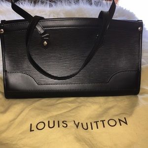 Louis Vuitton Madeleine handbag black Epi Leather